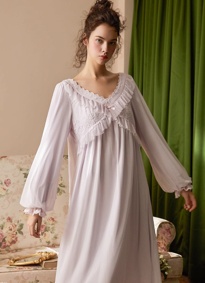 フローラルレースとリボンのスウィートネグリジェ