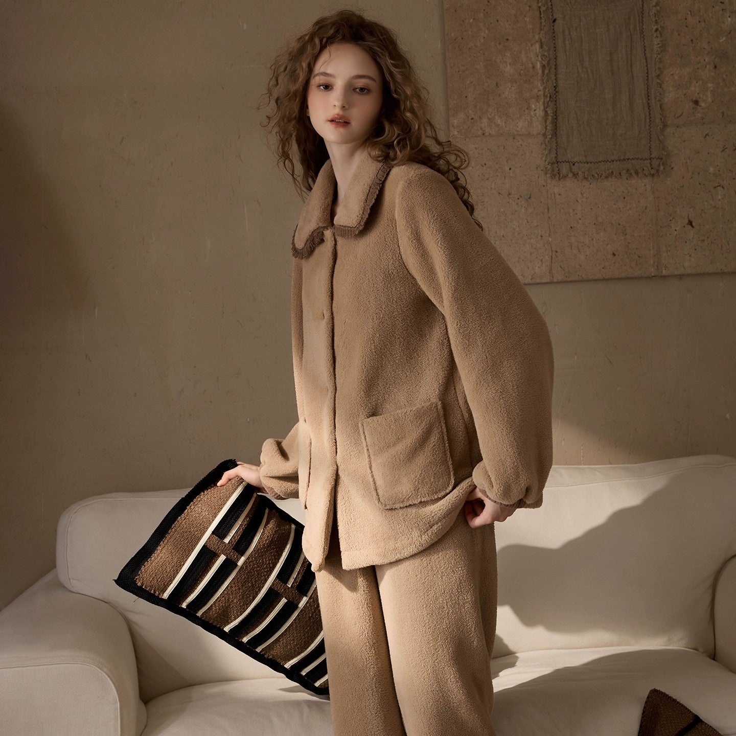 フリースふわふわカラーのルームウェア