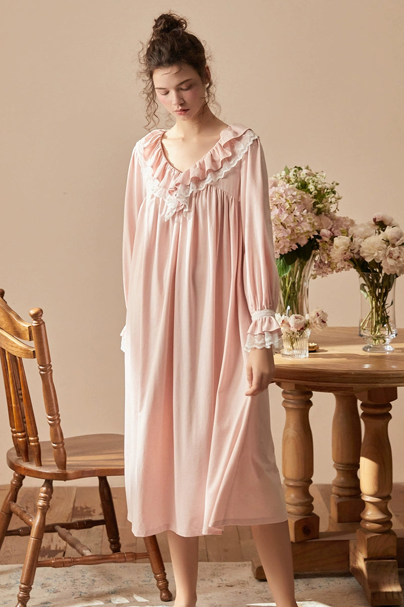 プリンセススタイルたっぷりフリルのネグリジェ