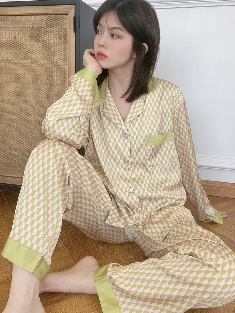 サテンシフォングリーンチェックパジャマ
