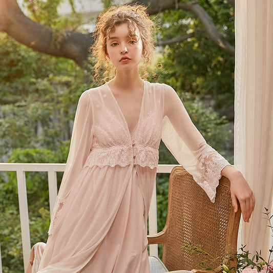 フローラルレースのガウンとコットンスリップの2ピースネグリジェ