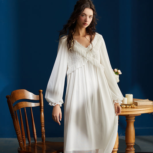 フローラルレースとリボンのスウィートネグリジェ