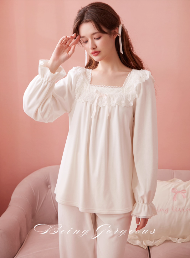 フリースレースネックフレアルームウェア