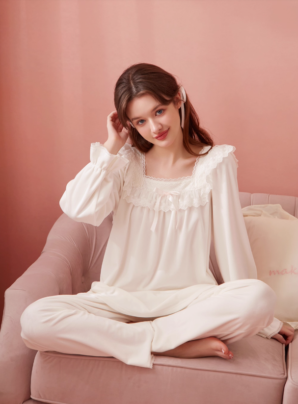 フリースレースネックフレアルームウェア