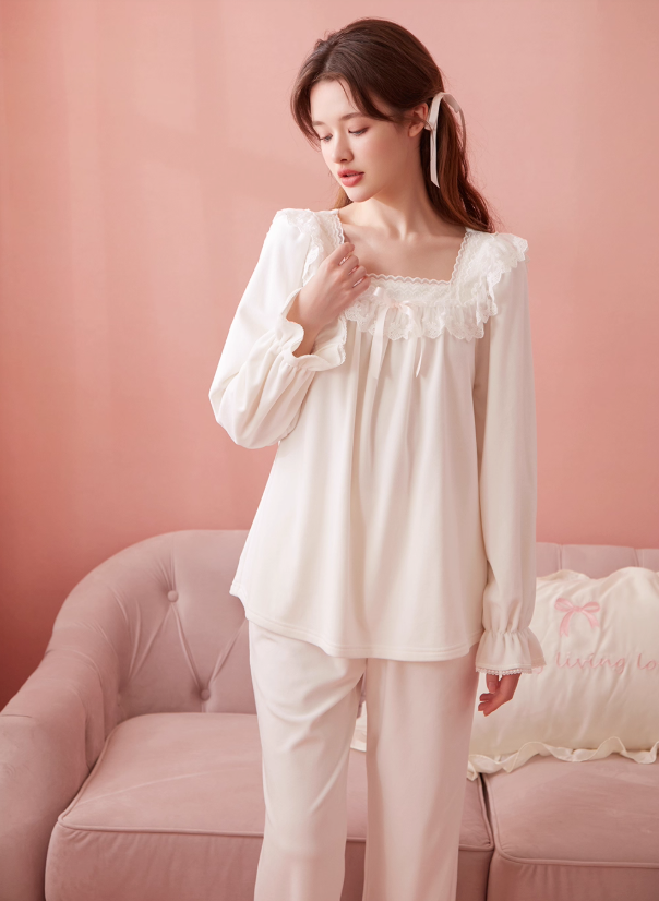 フリースレースネックフレアルームウェア