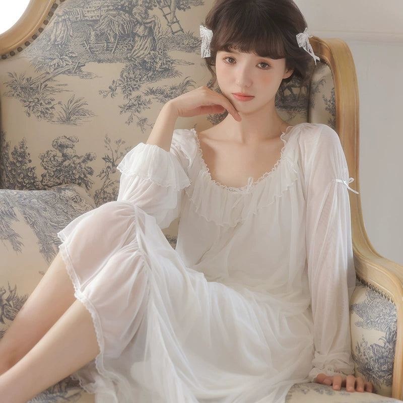 クラシックラウンドネック小さなリボンとフリルのネグリジェ