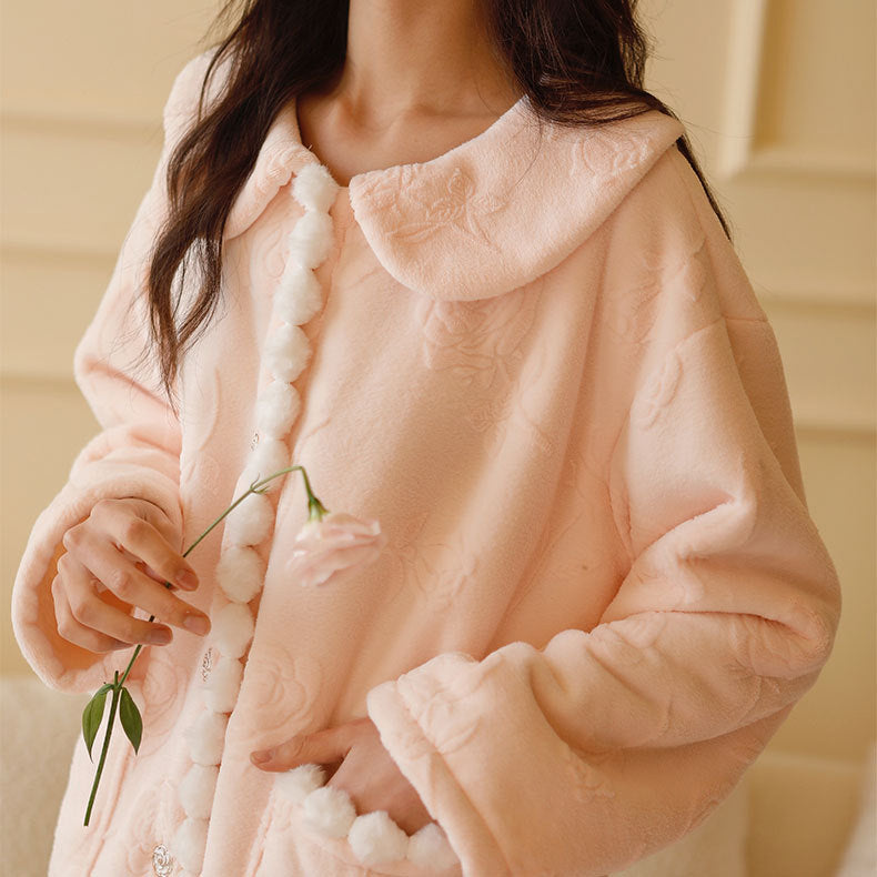 フリースお花ボタンと丸襟のふわふわガウン