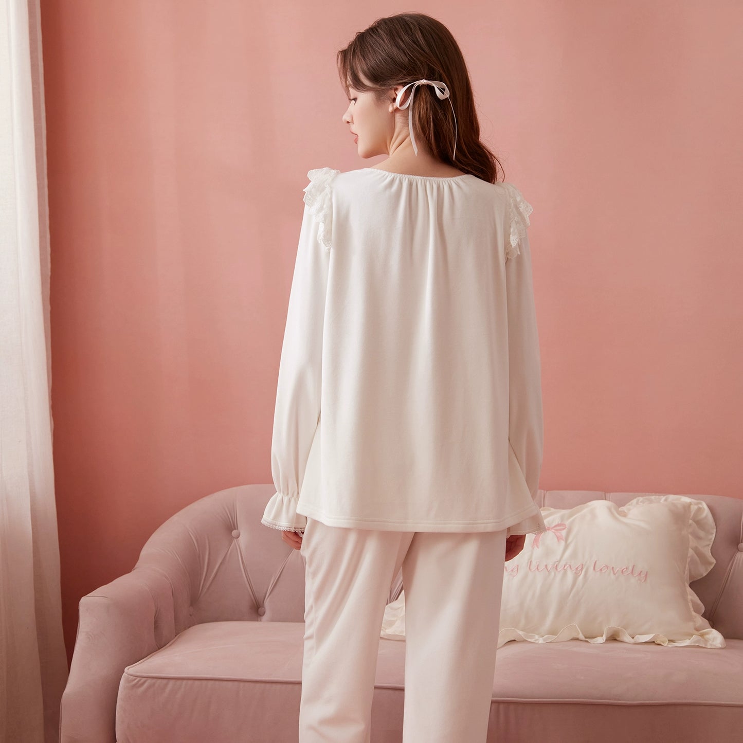 フリースレースネックフレアルームウェア