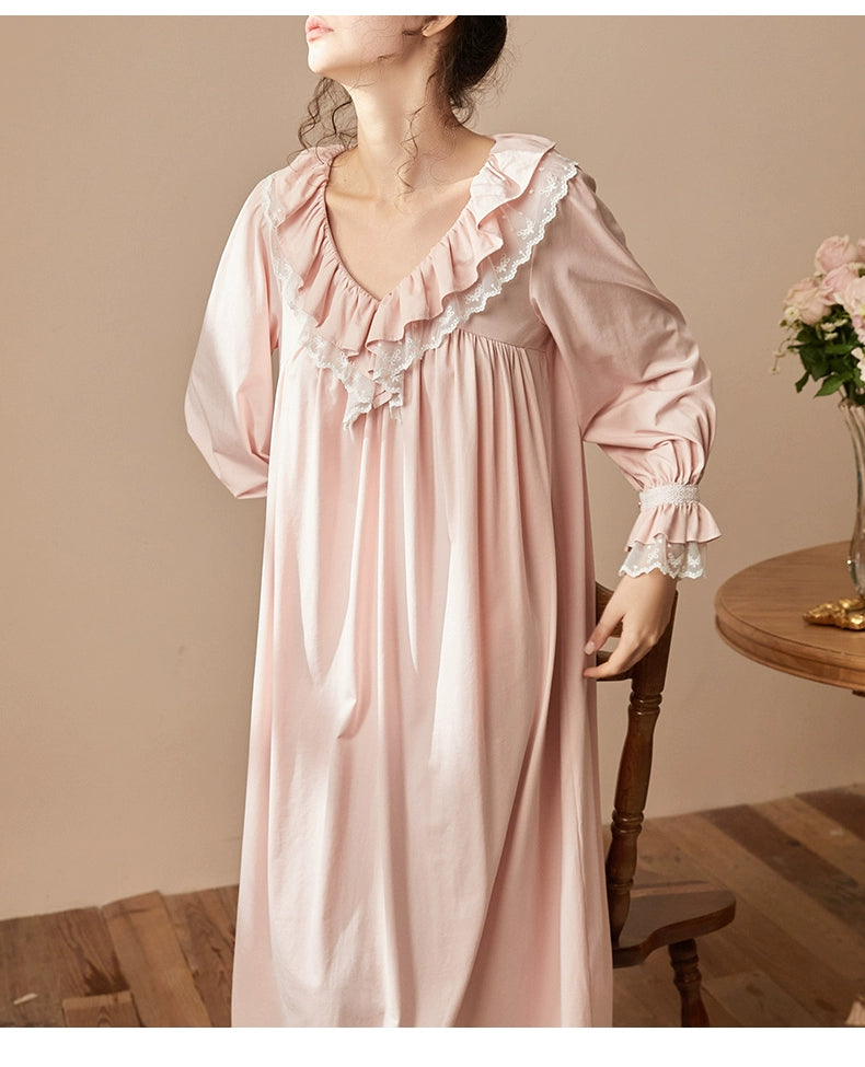 プリンセススタイルたっぷりフリルのネグリジェ
