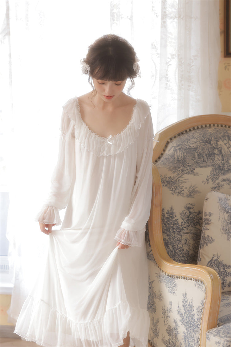 クラシックラウンドネック小さなリボンとフリルのネグリジェ
